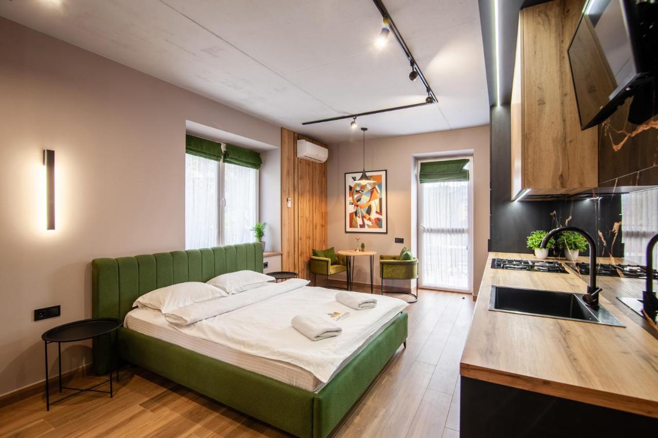 Leogrand Apartments On Shevchenka 38-1 Lviv Buitenkant foto